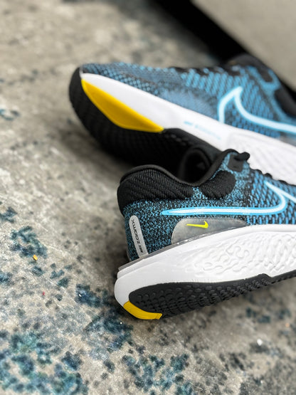 NIKE INVINCIBLE RUN 2
