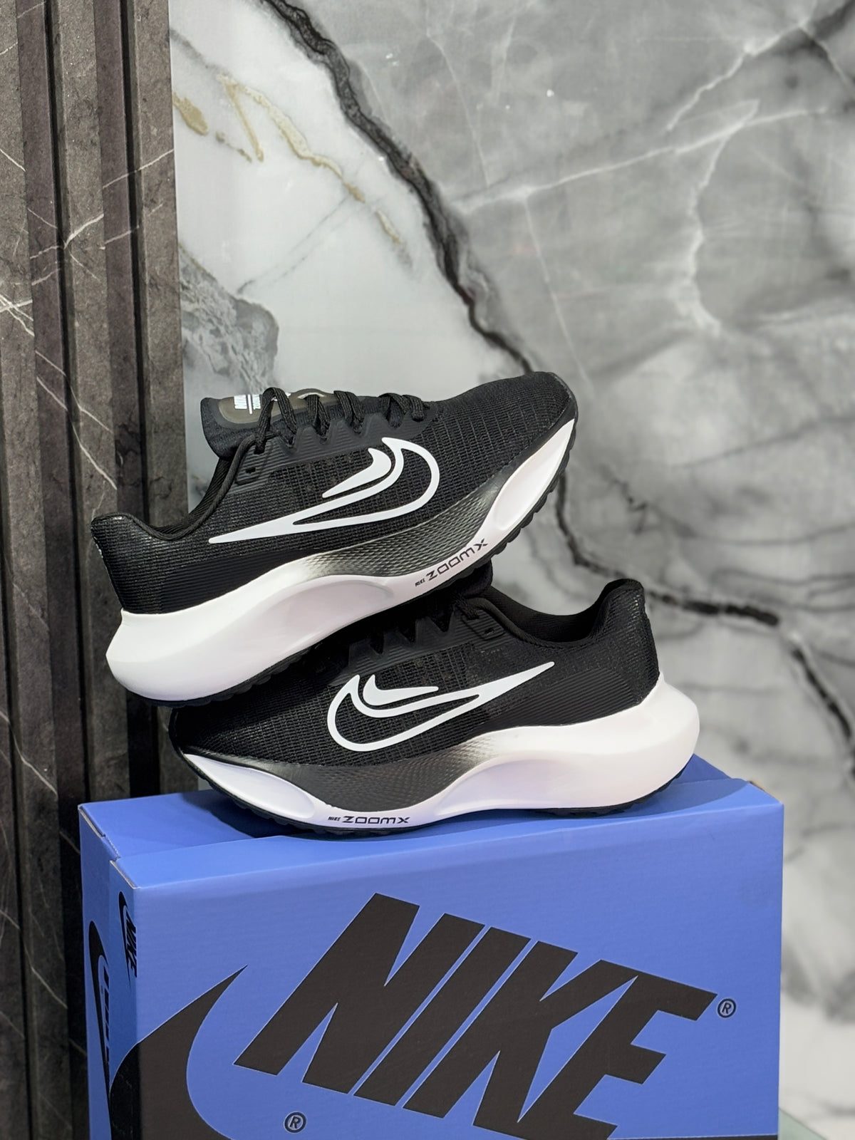 NIKE FLY 5