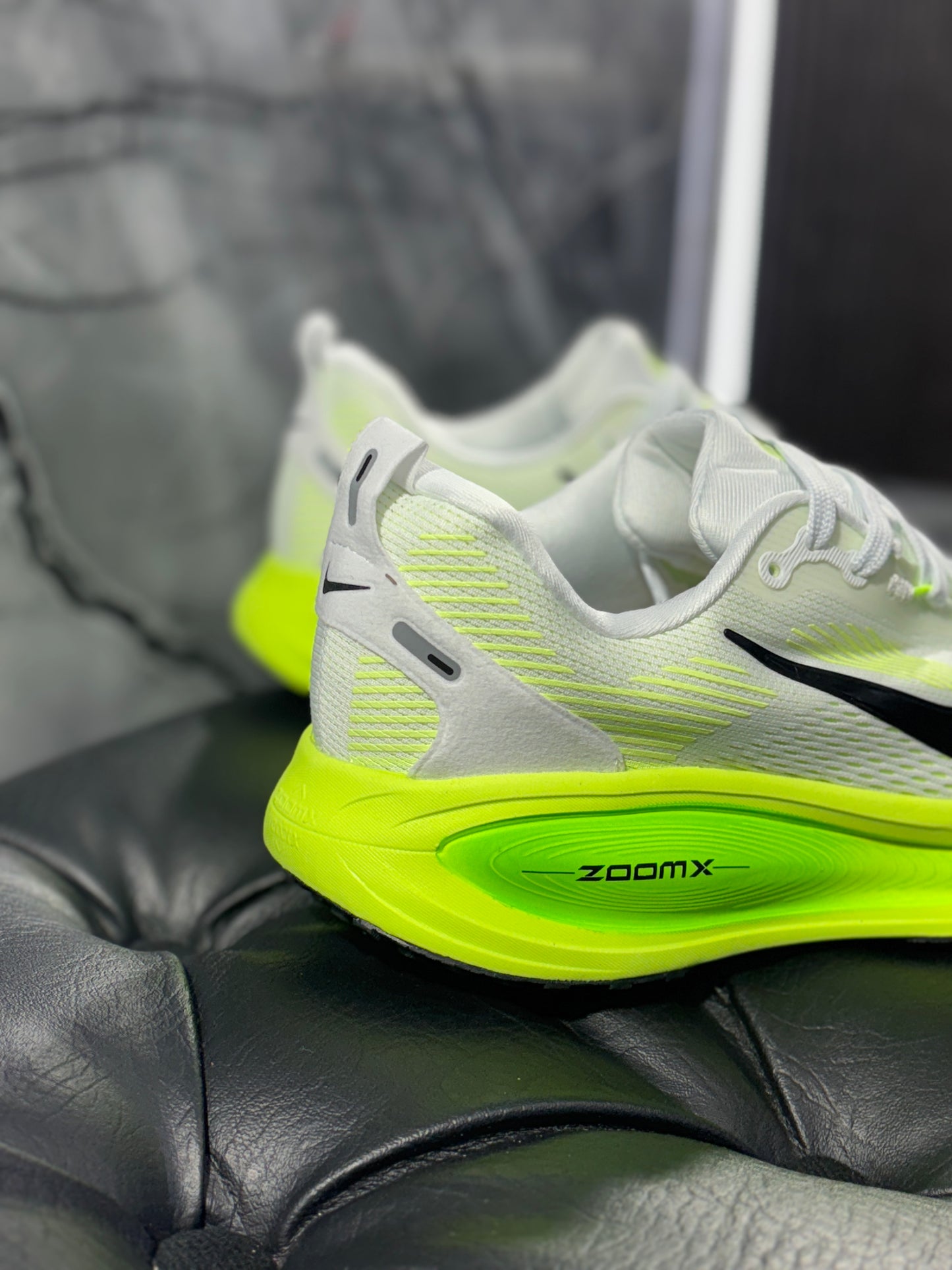 NIKE VOMERO 18