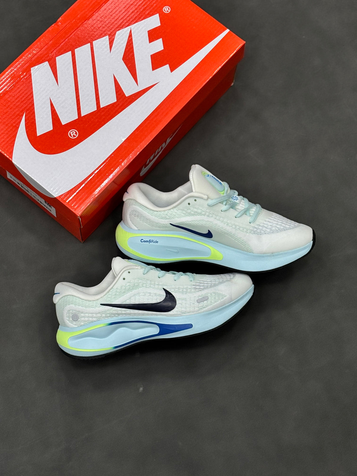 NIKE JOURNEY RUN