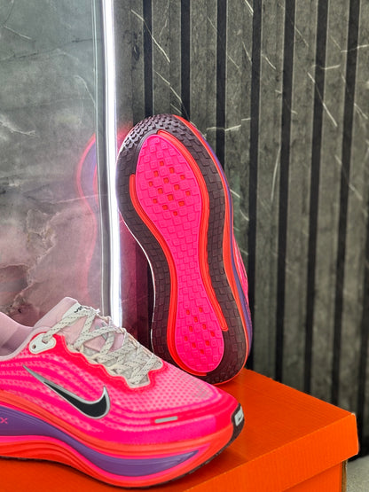 NIKE VOMERO PLUS