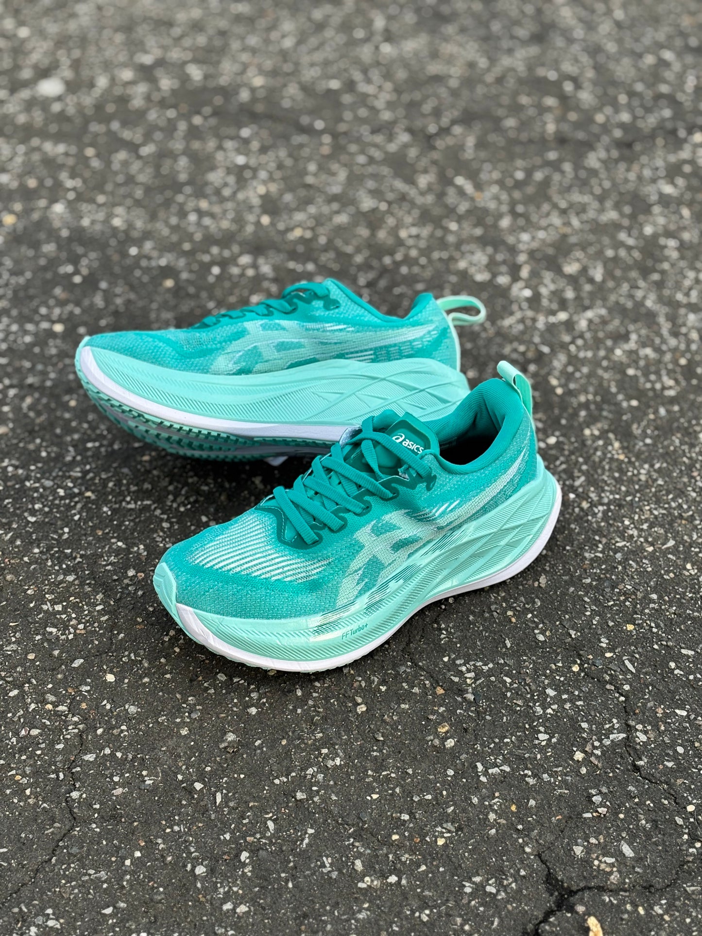 ASICS SUPERBLAST 2
