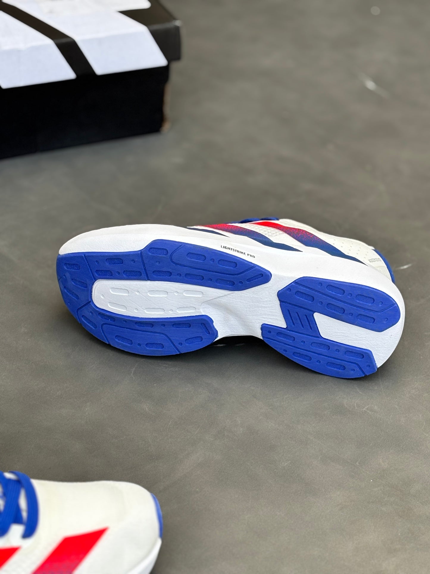 ADIDAS ADIZERO SL