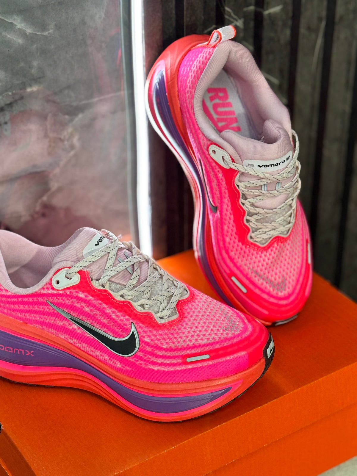 NIKE VOMERO PLUS