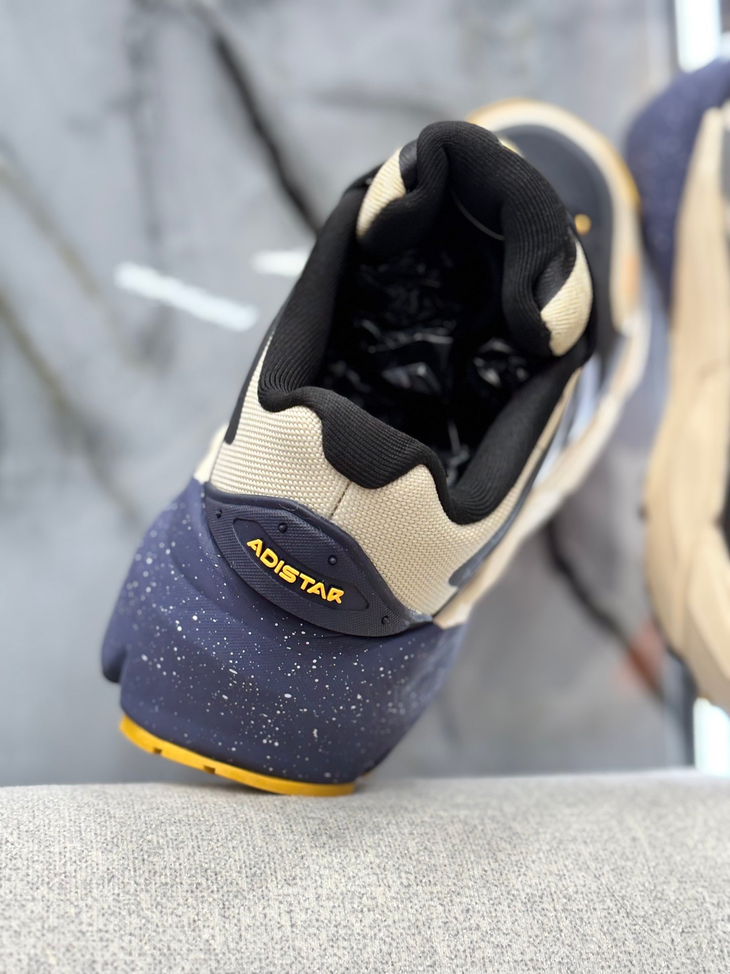 ADIDAS ADISTAR