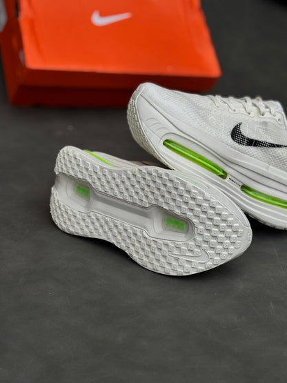 NIKE VOMERO PREMIUM