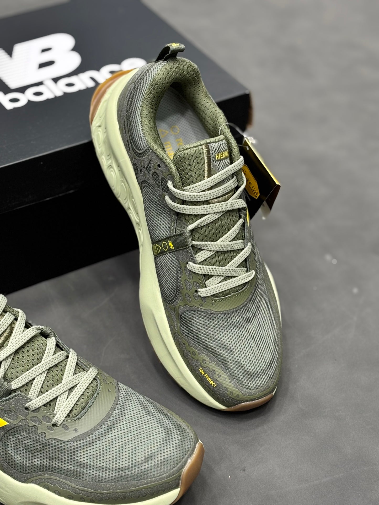 NEW BALANCE HIERRO