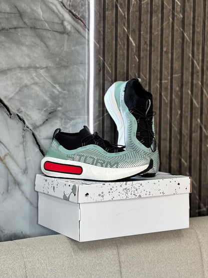 UNDER ARMOUR STORM