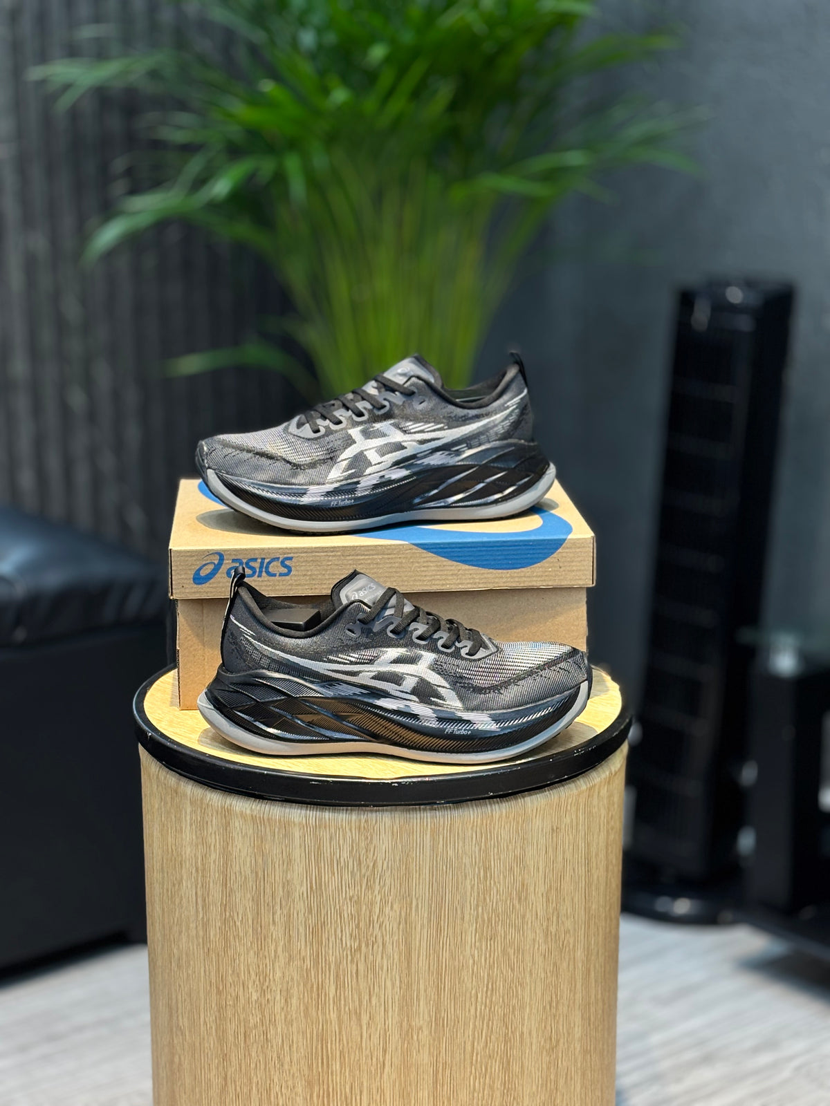 ASICS SUPERBLAST 2