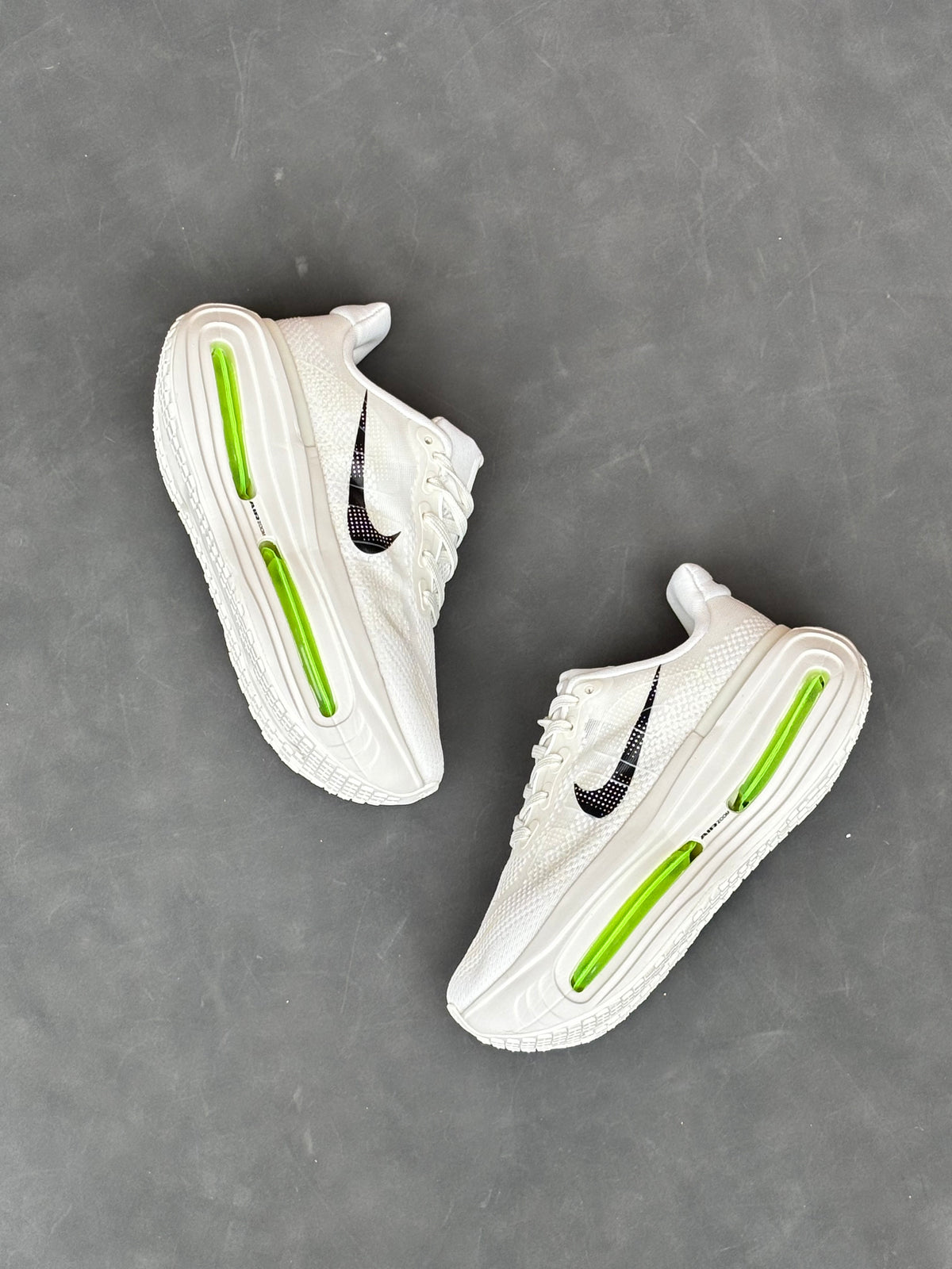 NIKE VOMERO PREMIUM