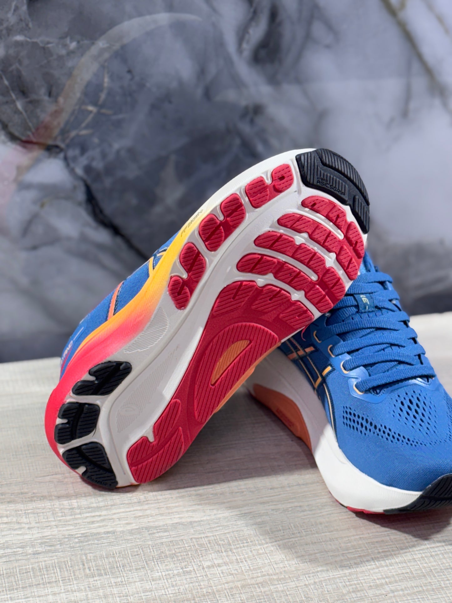 ASÍCS GEL-KAYANO 31