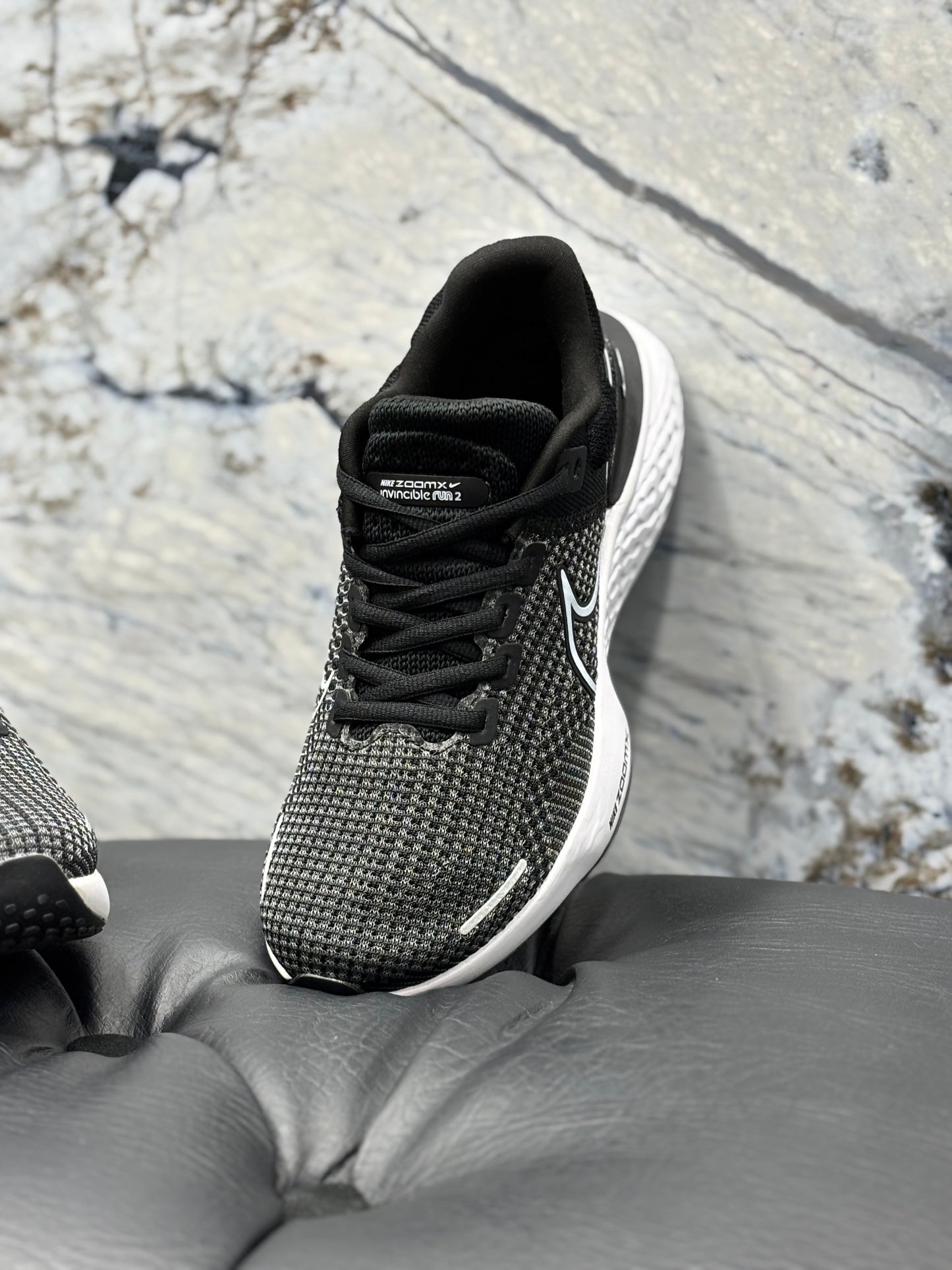 NIKE INVINCIBLE RUN 2