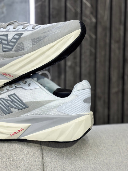 NEW BALANCE REBEL