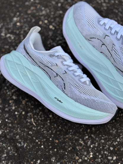 ASICS SUPERBLAST 2