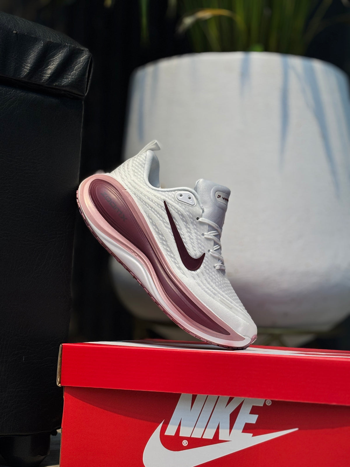 NIKE VOMERO PLUS