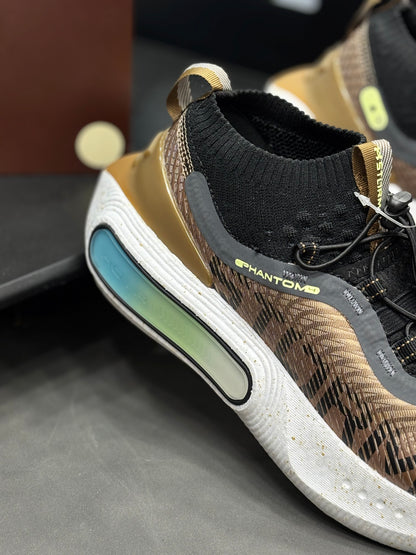 UNDER ARMOUR PHANTOM 4