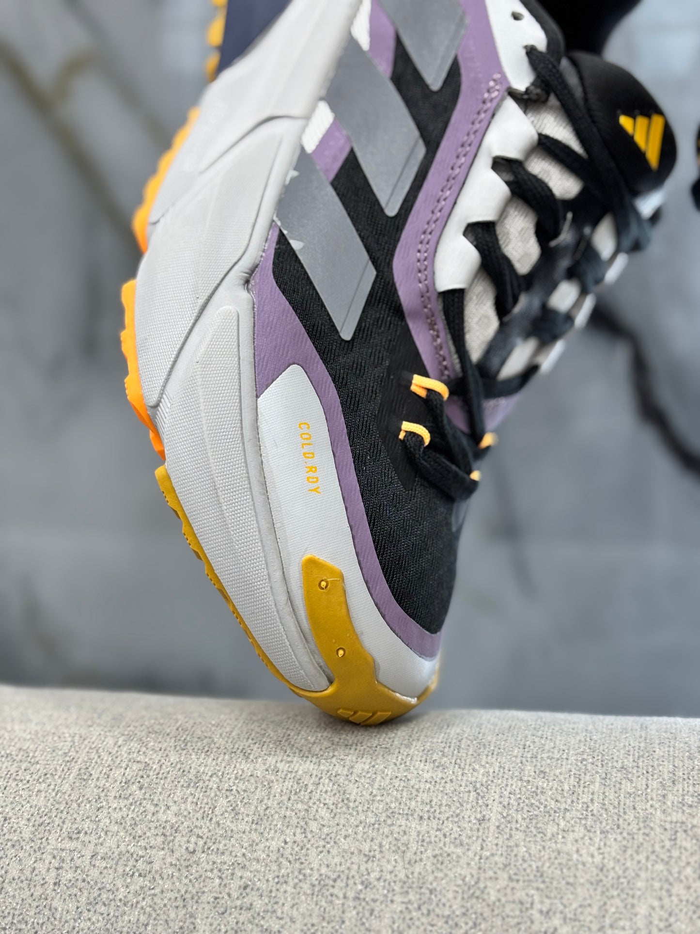 ADIDAS ADISTAR