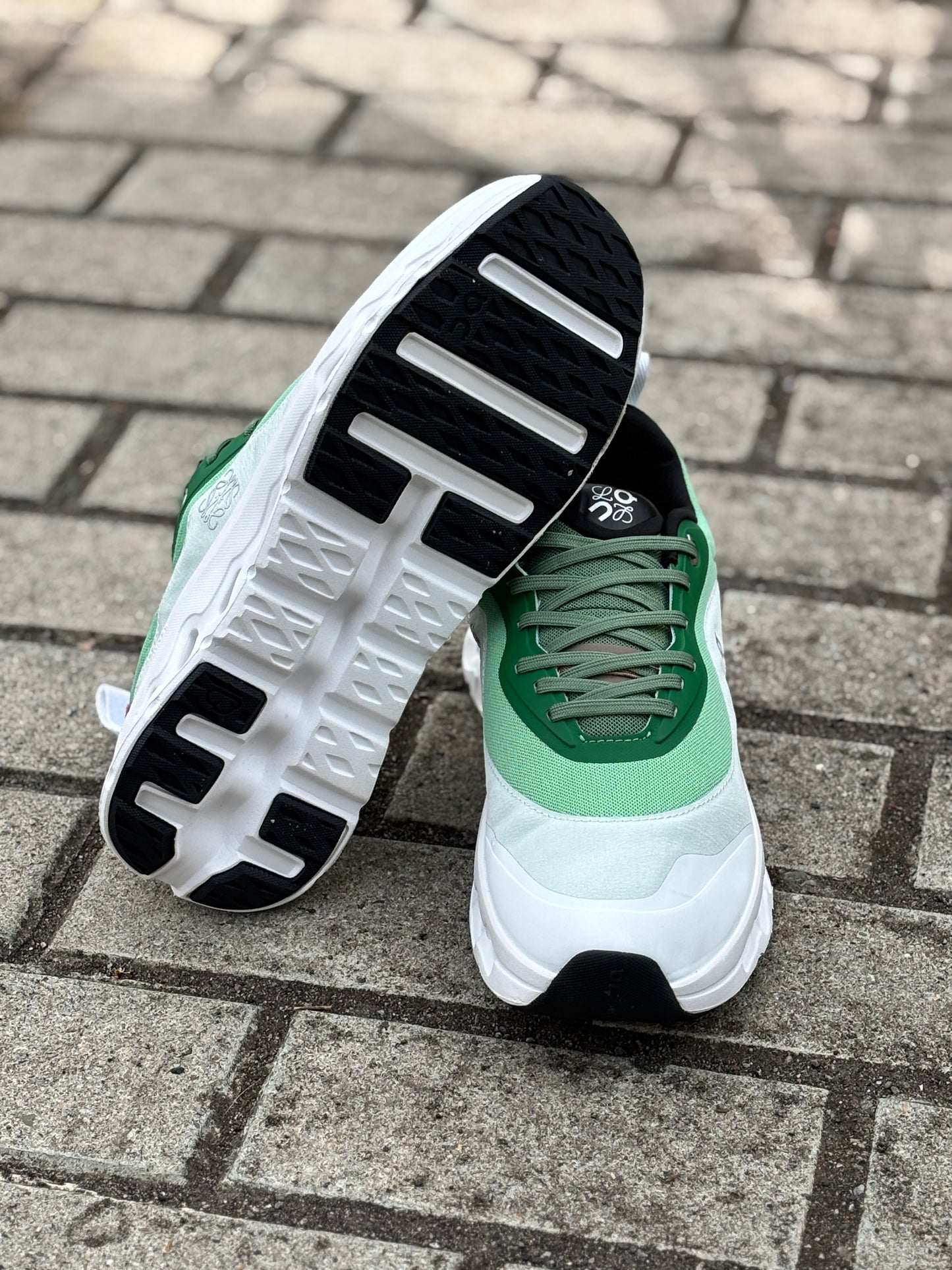 O N  C L O U D  L O E W E