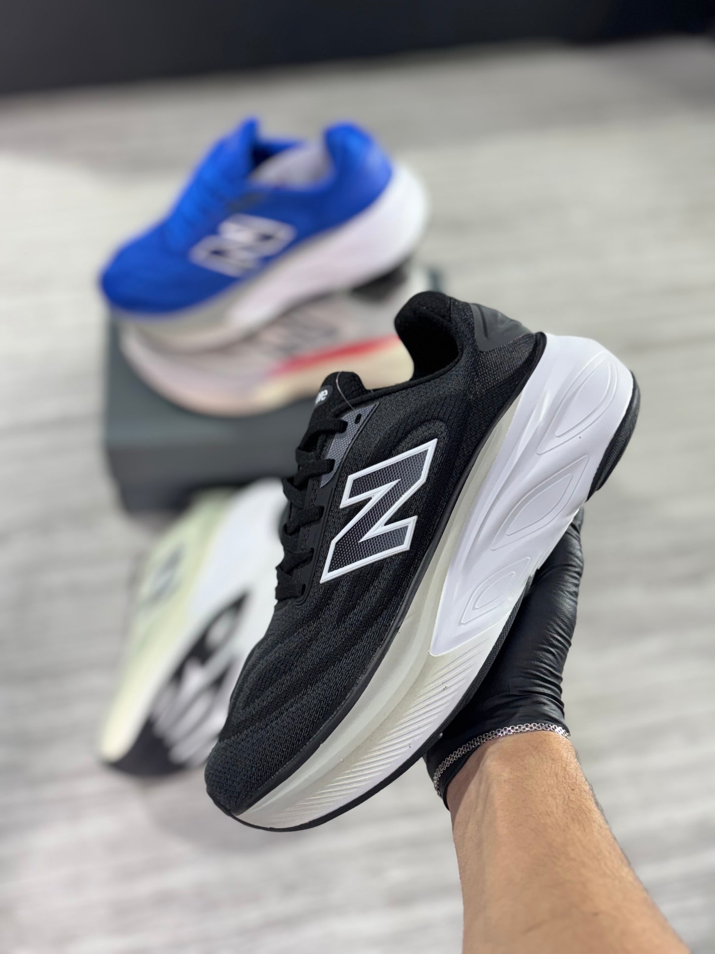 NEW BALANCE MORE