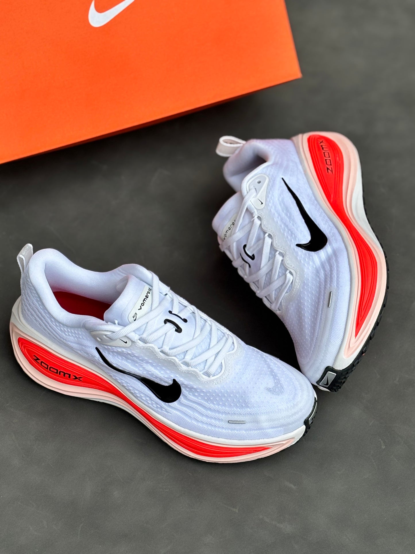 NIKE VOMERO PREMIUM