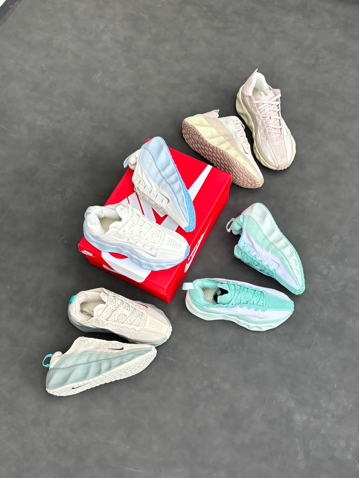 NIKE AVA ROVER