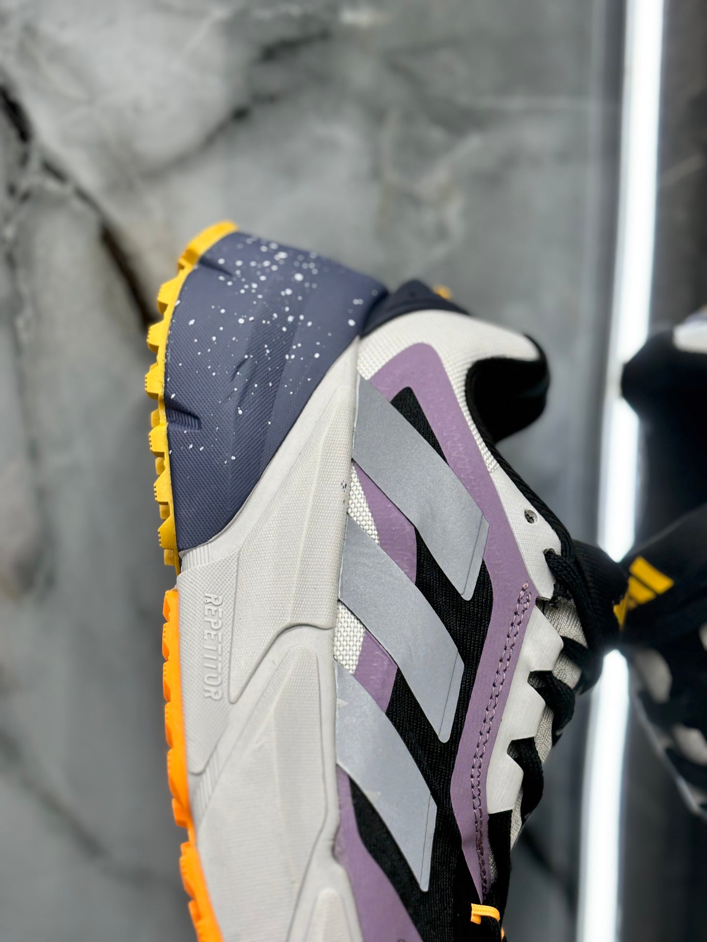 ADIDAS ADISTAR