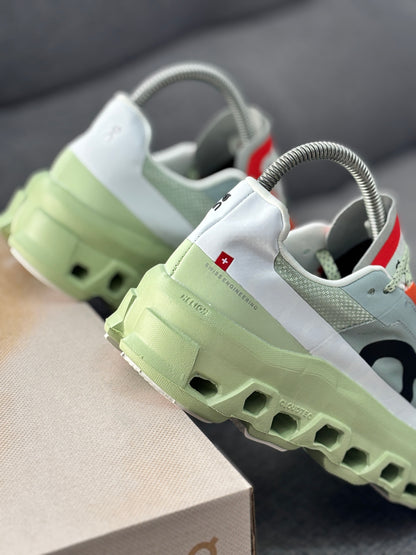 On cloudmonster verde