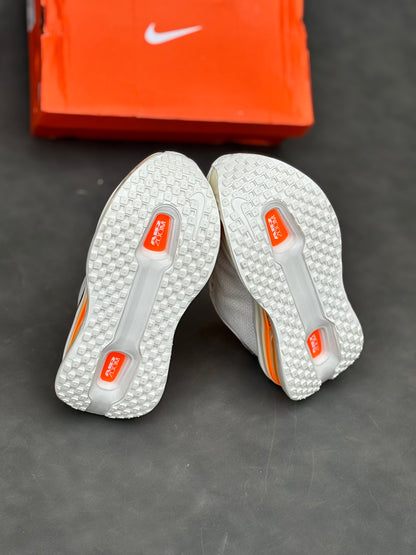 NIKE VOMERO PREMIUM