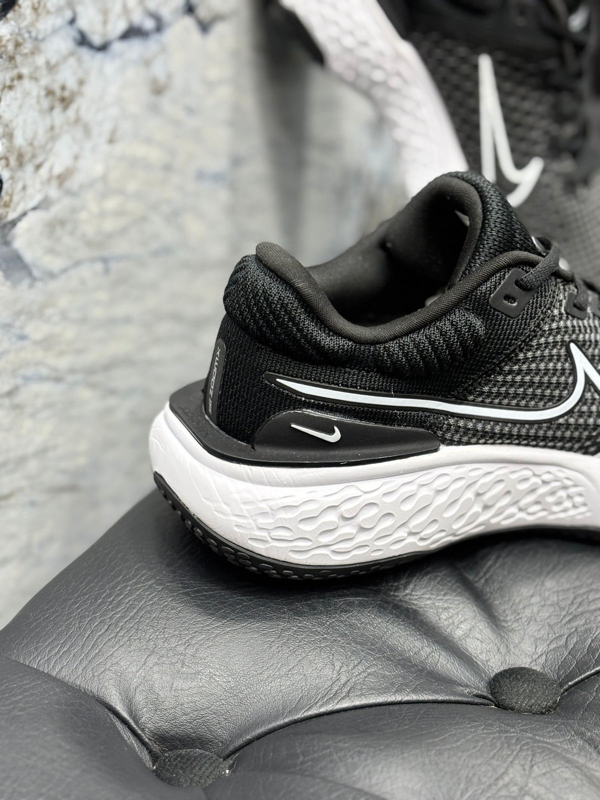 NIKE INVINCIBLE RUN 2