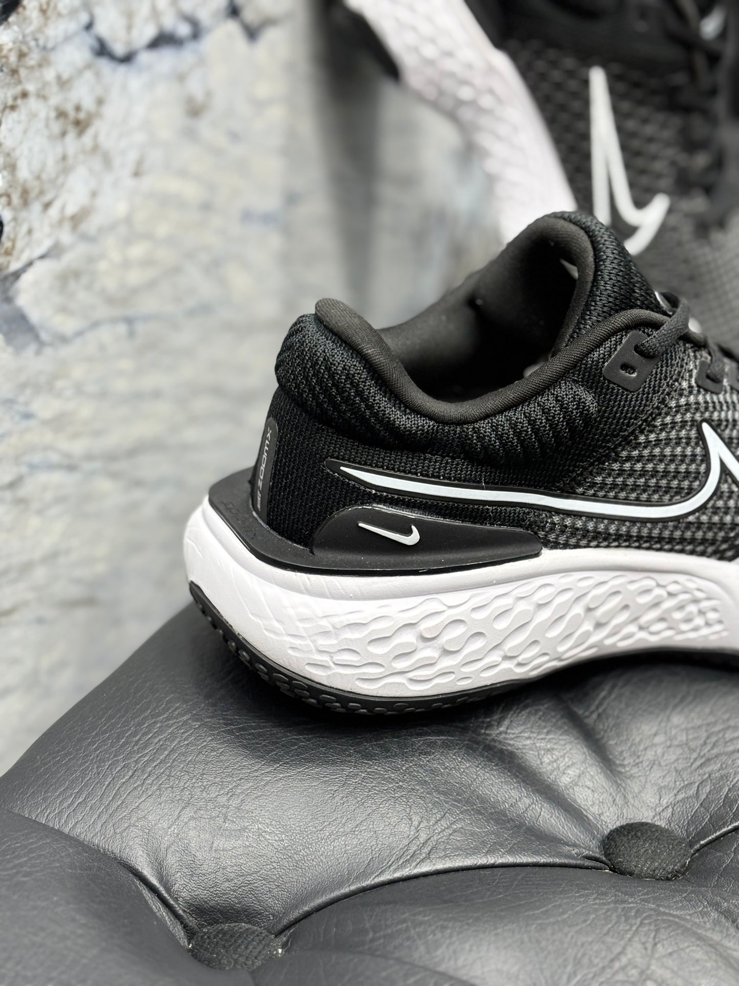 NIKE INVINCIBLE RUN 2