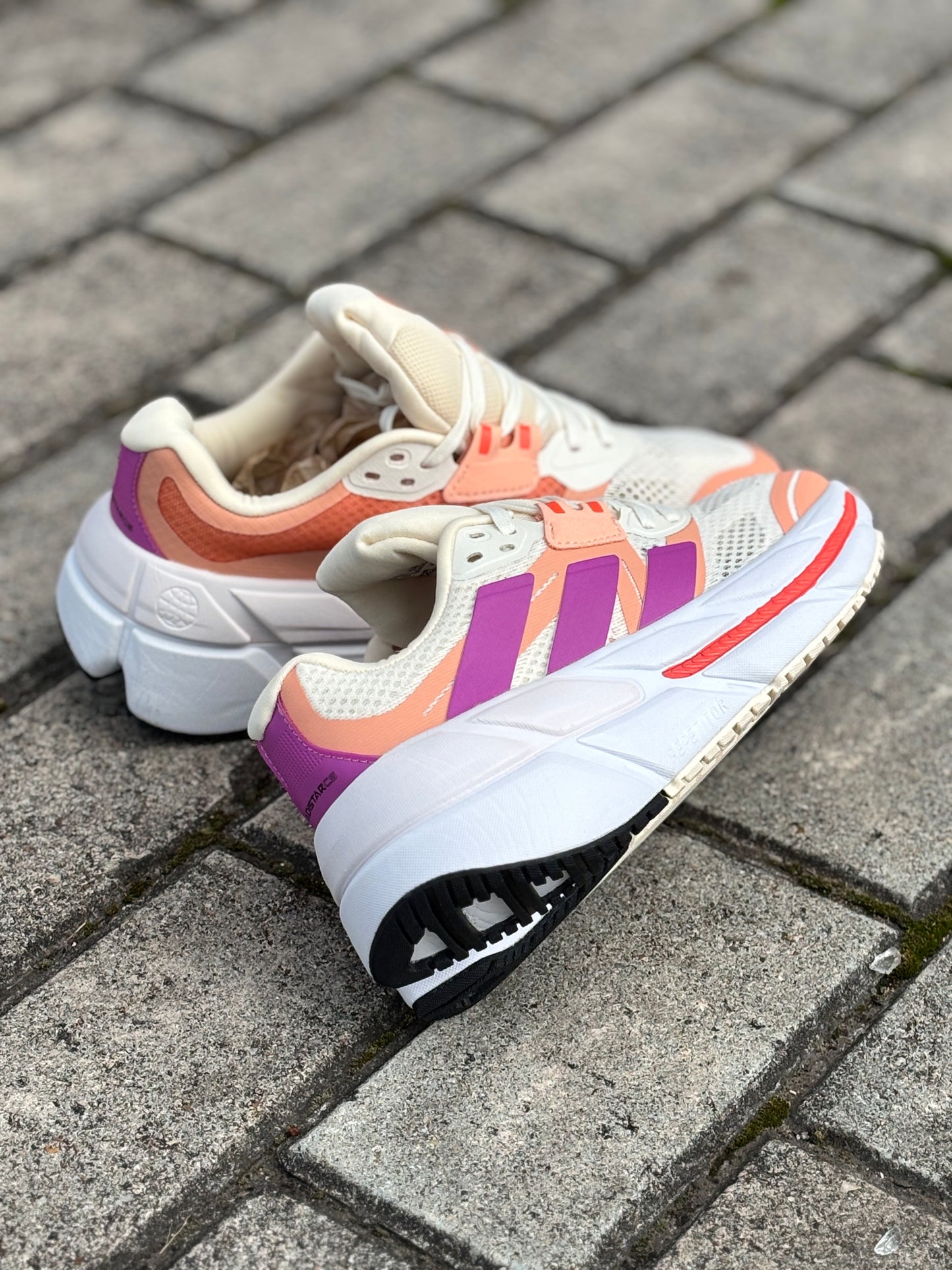 ADIDAS ADISTAR CS 2.0