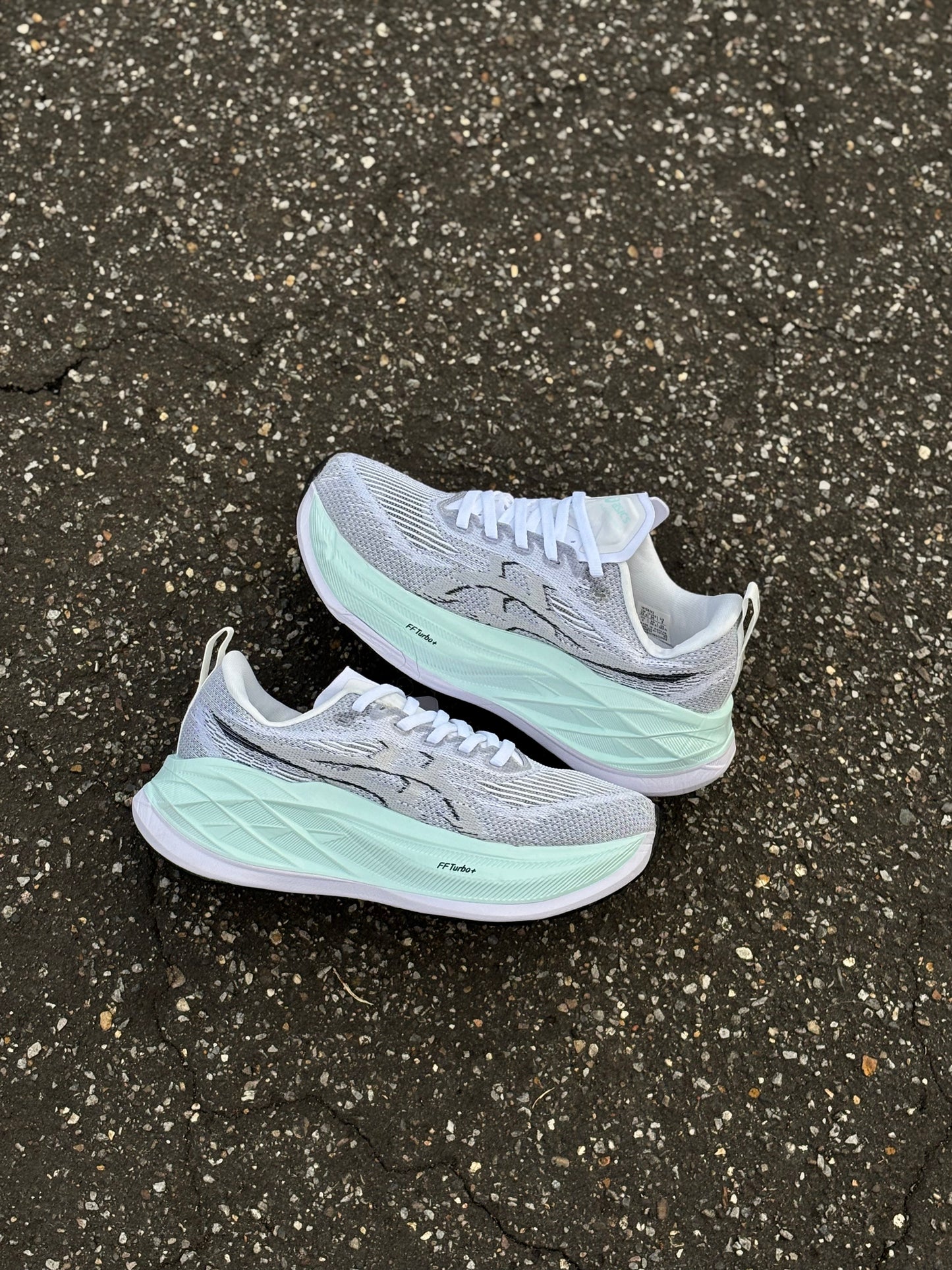 ASICS SUPERBLAST 2