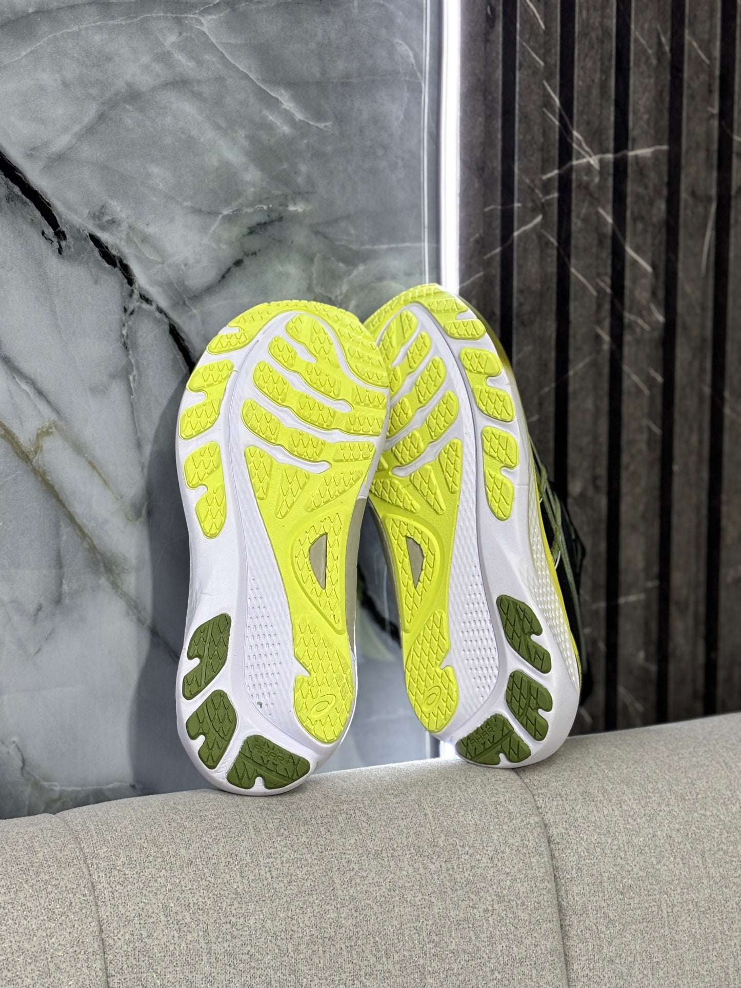 ASICS GEL KAYANO 30