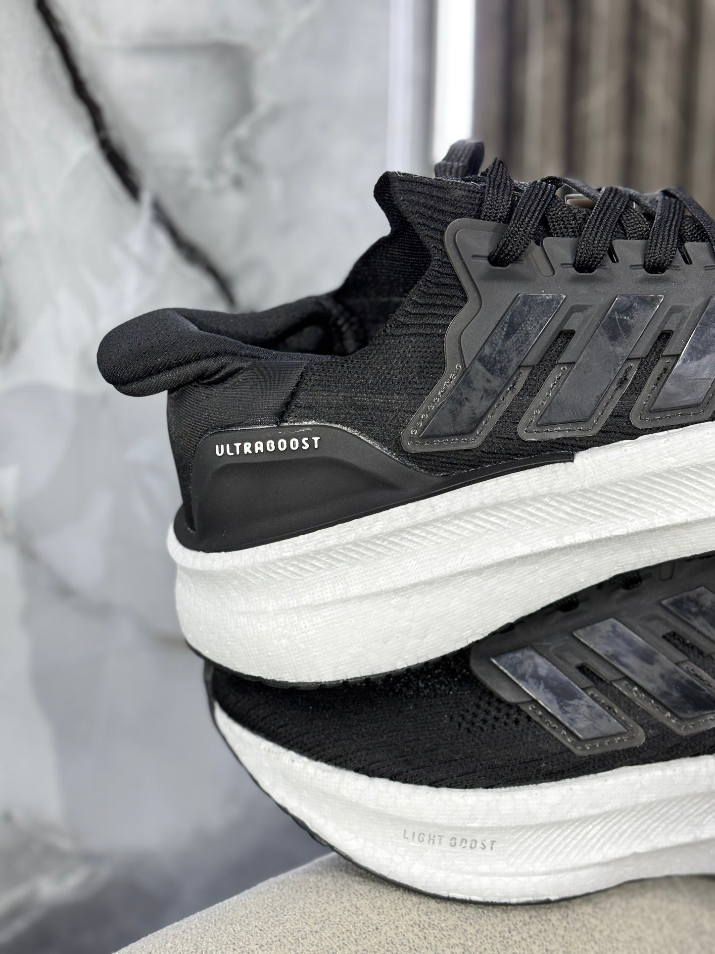 ADIDAS ULTRABOOST
