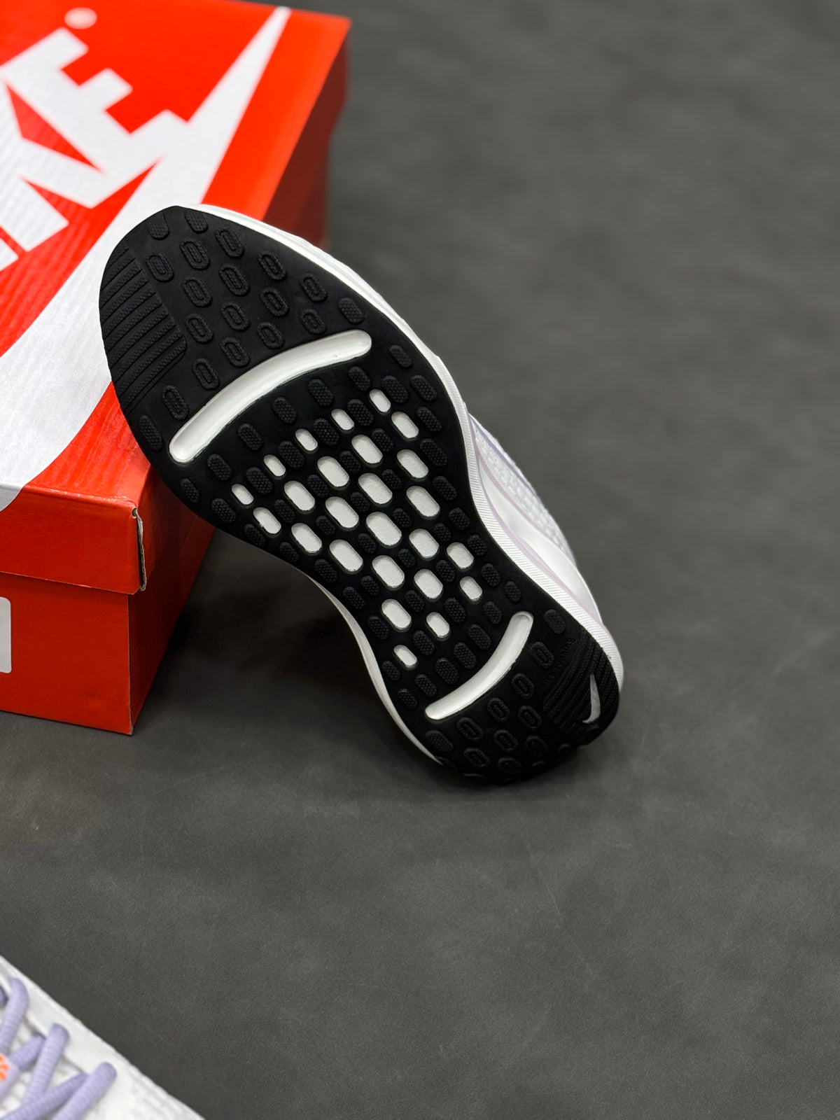 NIKE JOURNEY RUN