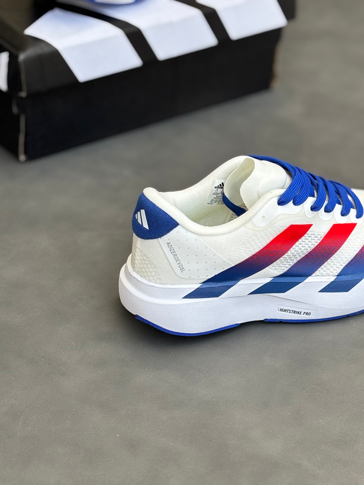ADIDAS ADIZERO SL