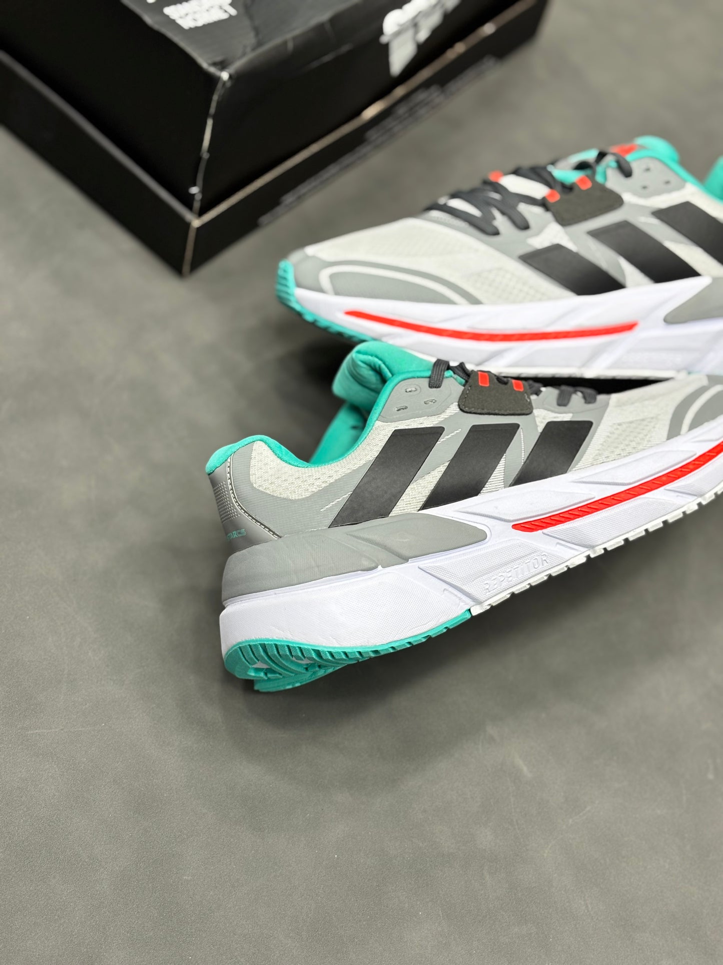 ADIDAS ADISTAR