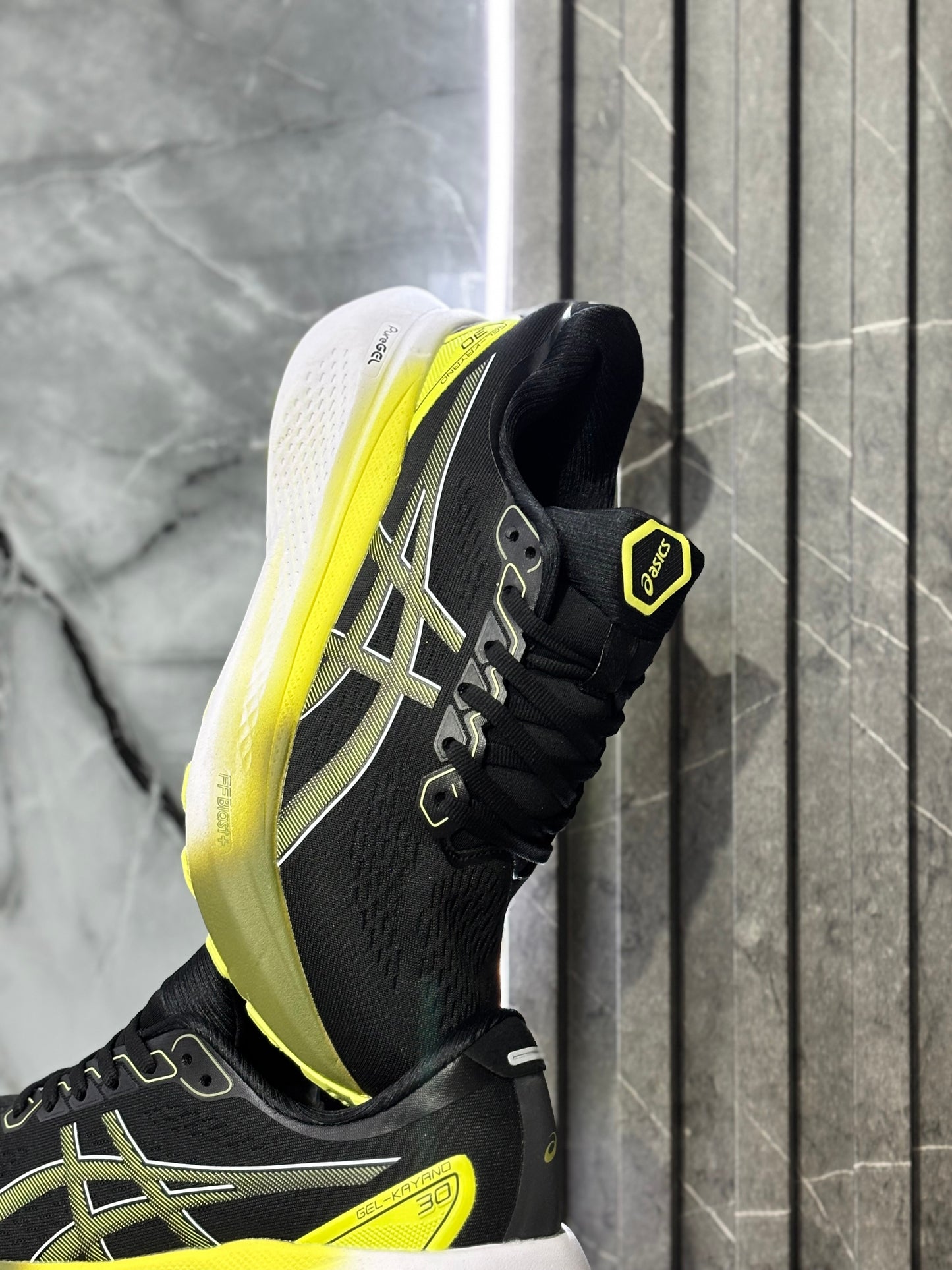 ASICS GEL KAYANO 30