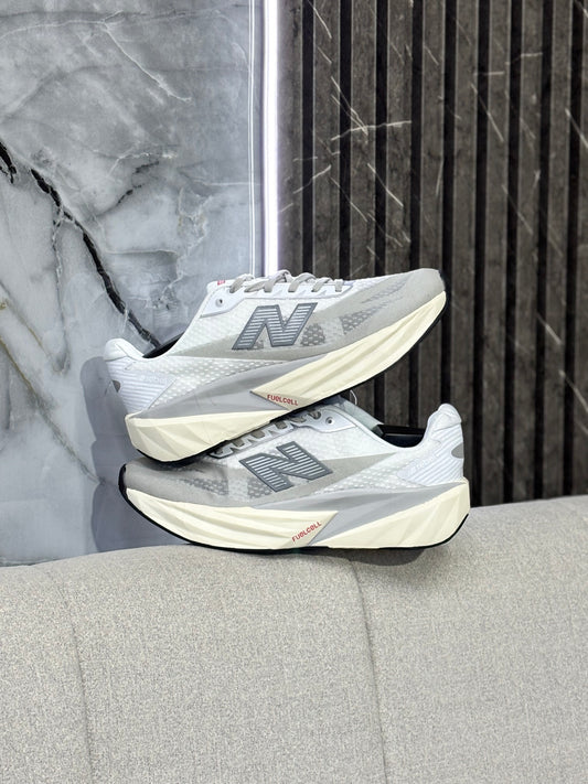 NEW BALANCE REBEL