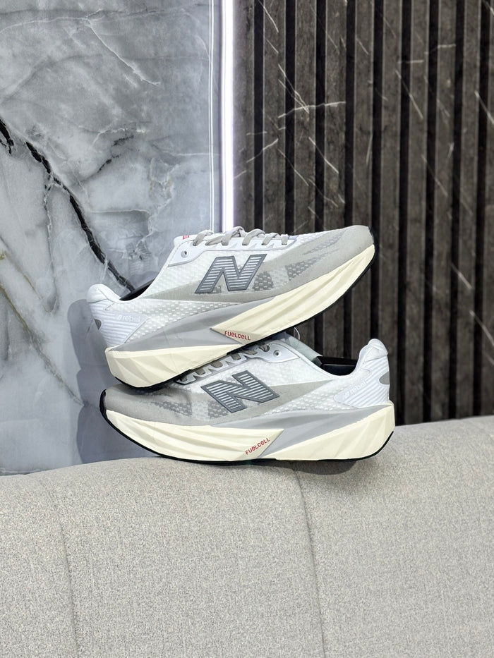 NEW BALANCE REBEL