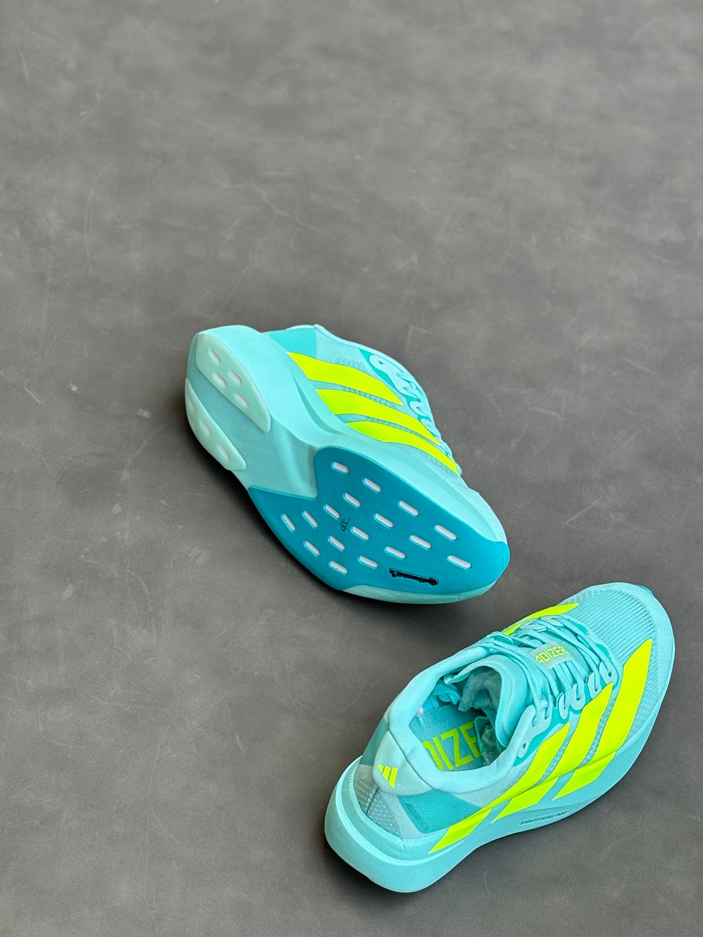 ADIZERO EVO SL