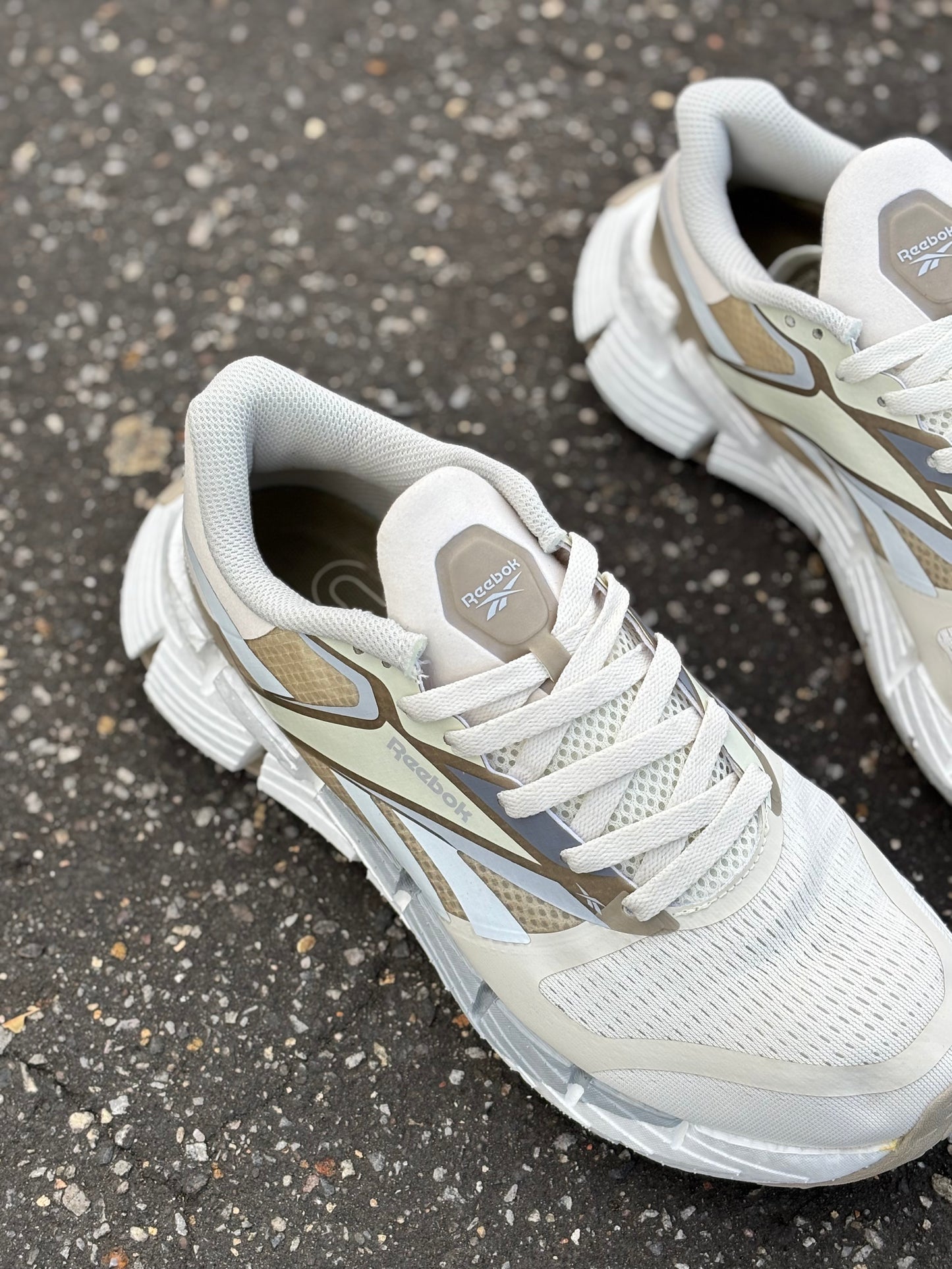 REEBOK FLOATZIG