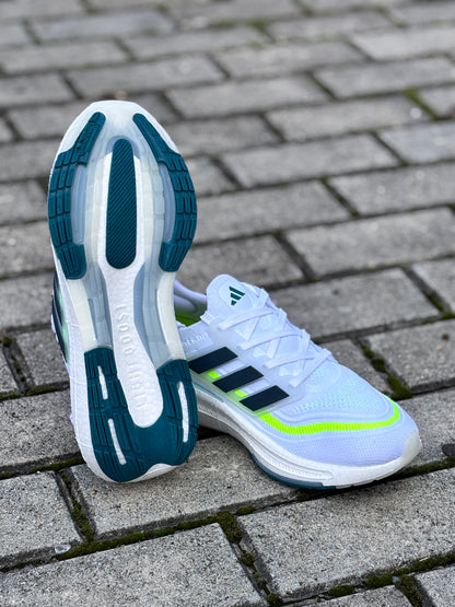 ULTRABOOST LIGHT 2023