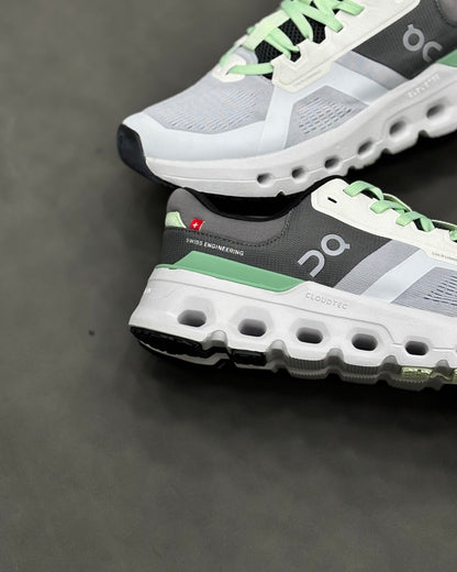 ON CLOUDRUNNER 2