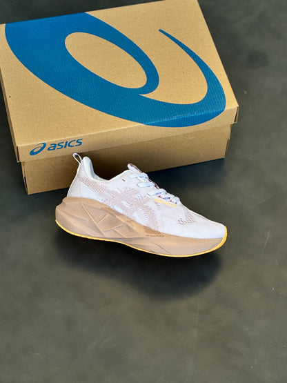 ASICS NOVABLAST 5