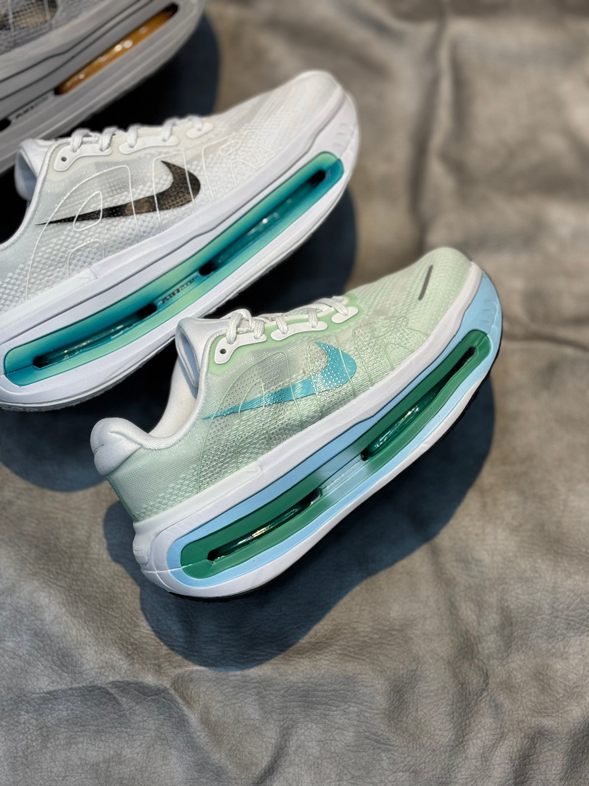 NIKE VOMERO PREMIUM