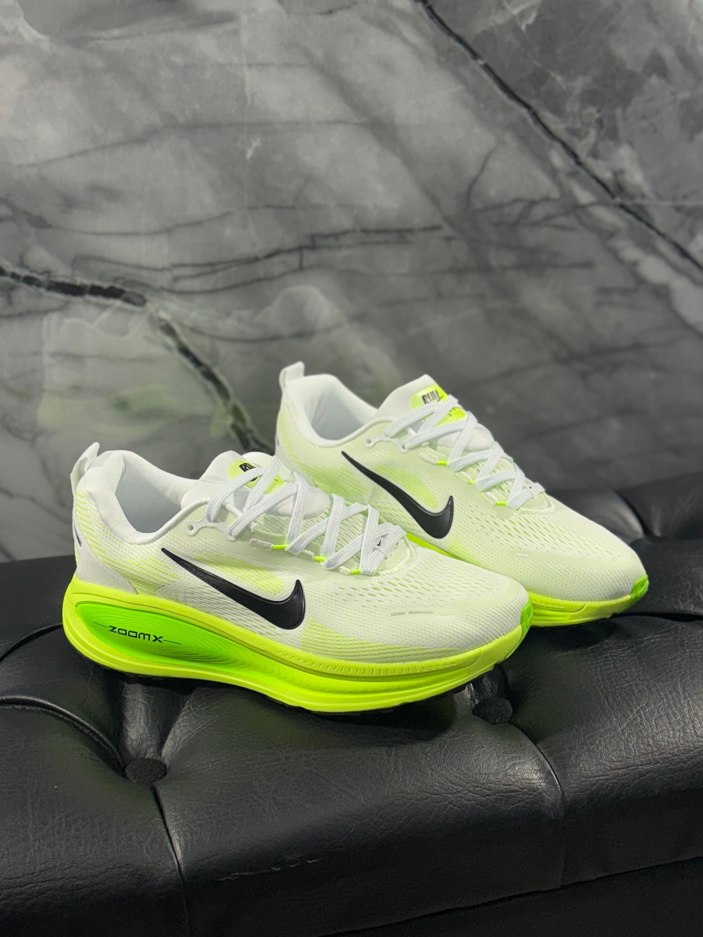 NIKE VOMERO 18