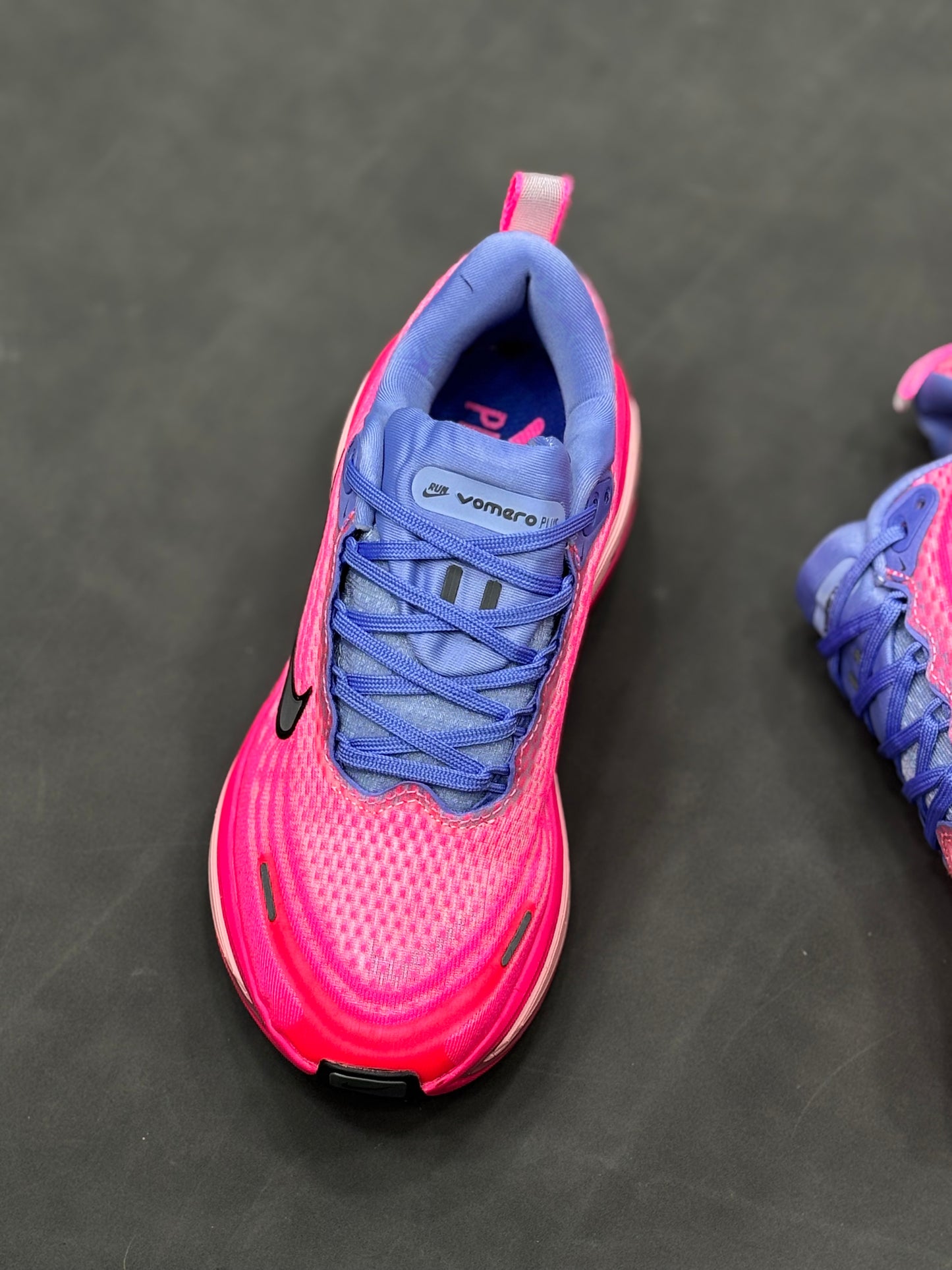 NIKE VOMERO PLUS