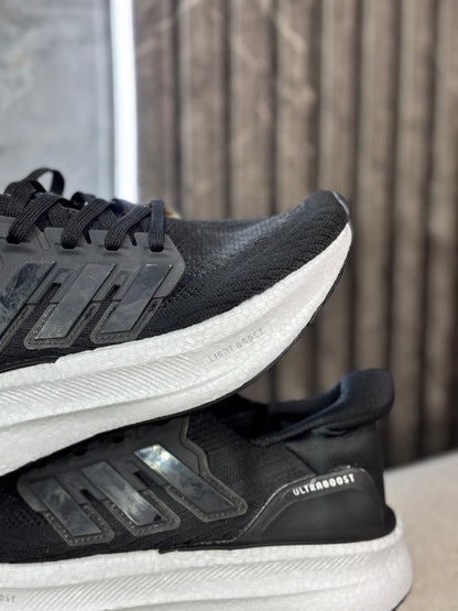 ADIDAS ULTRABOOST
