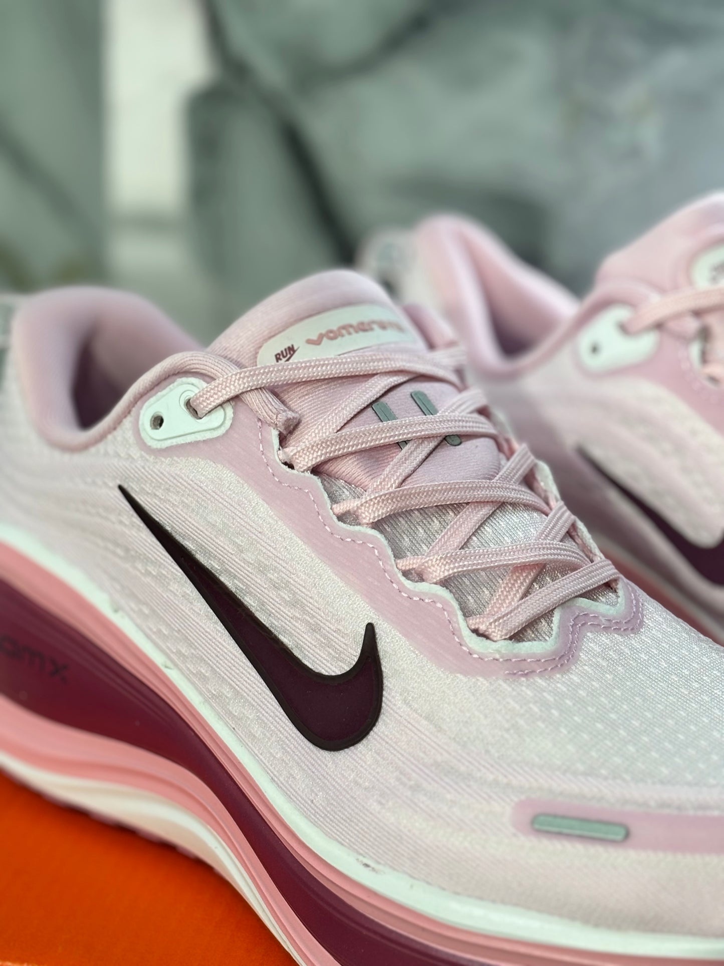 NIKE VOMERO PLUS